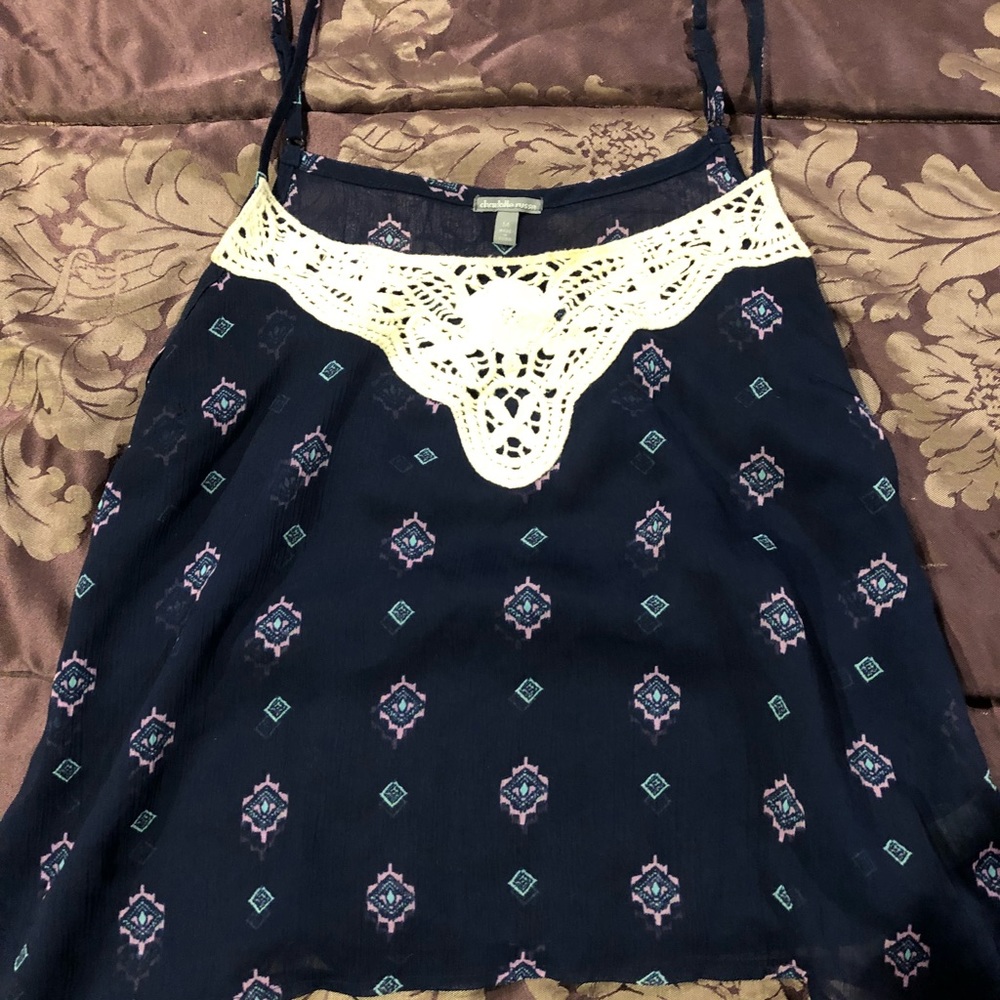 Crop top that has a nice flow